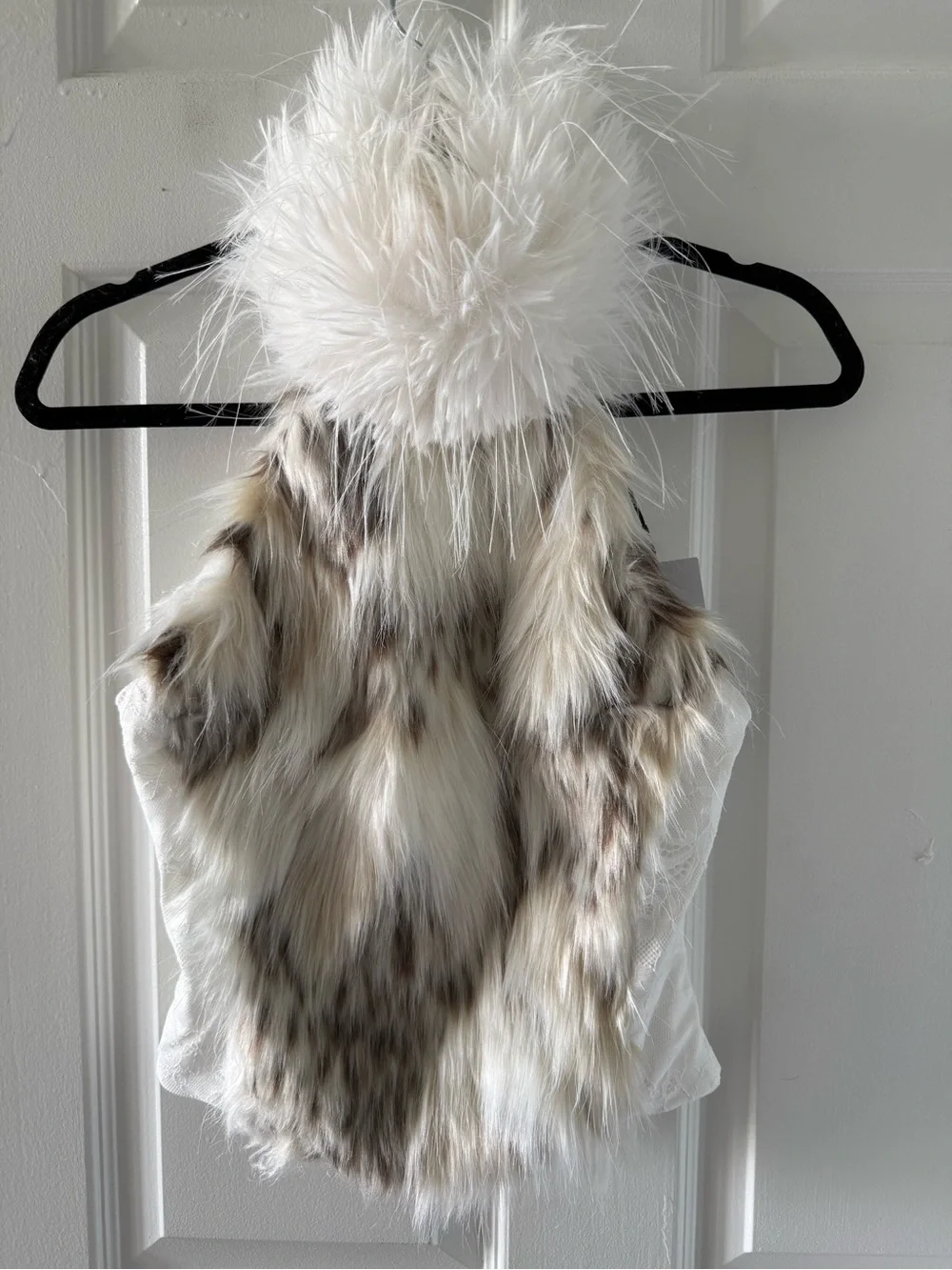 Akira Faux Fur set - Picture 9 of 11
